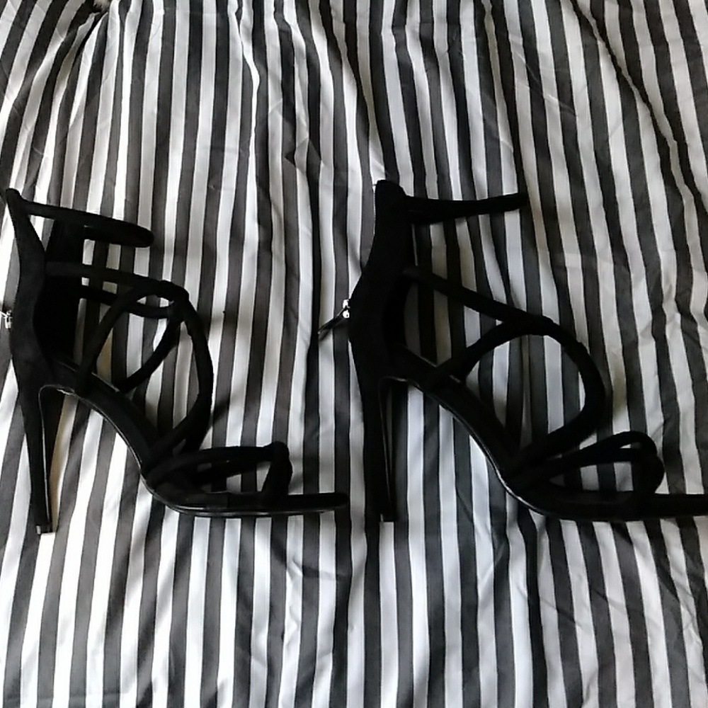 Cape Robbin heels
